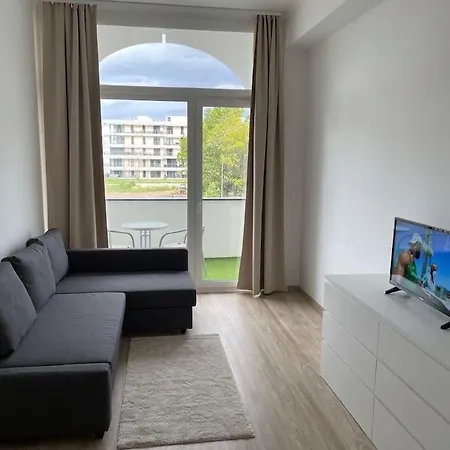 Silver Apartman - Waterfront With Lakeview *